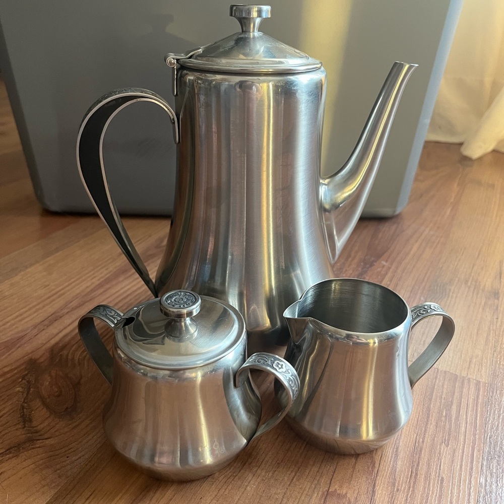 Mid Century Oneida Tea Set
